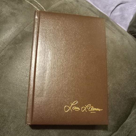 1981 Vintage Faux Leather Hardcover Reilly's Luck By Louis L'Amour - Picture 6 of 7